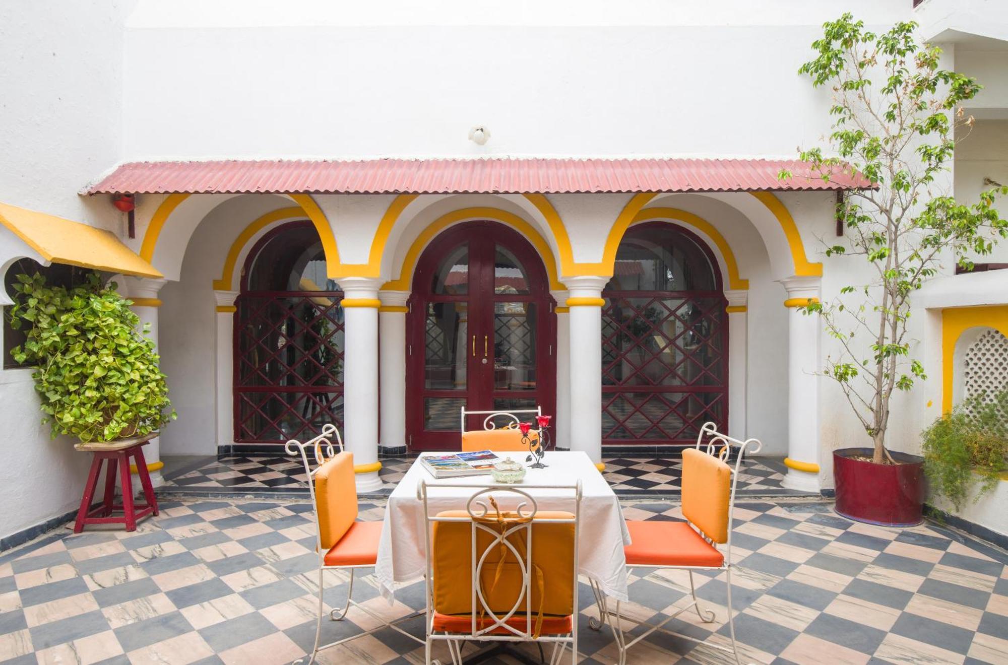 Bedla House- Boutique Heritage Homestay ウダイプル エクステリア 写真